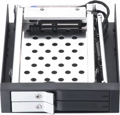 Produktbild von ST2523 2,5-Zoll-Diskettenlaufwerk mit integriertem Dual-Bay-SATA-Festplattengehäuse, unterstützt zwei 2,5-Zoll-SATA-Festplatten, Sicherheitsschloss-Design, unterstützt Hot-Swap