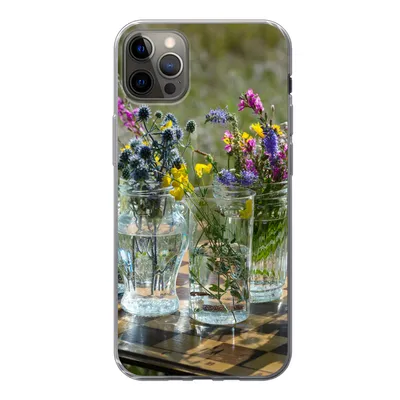 Produktbild von MuchoWow® Handyhülle Schutzhülle Hülle für iPhone 13 Pro Max Vase - Blumen - Farben Silikon Softcase Handy Hülle - Mobiltelefon