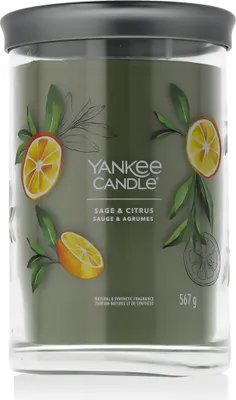 Imagen del producto de Vela Yankee Candle Signature, cilíndrica, color verde, aroma cítrico y salvia, duración de 100 horas, unidad