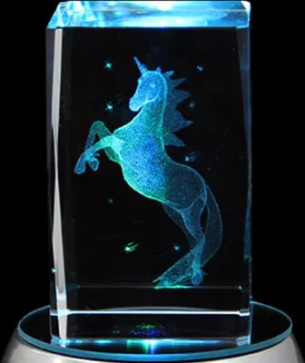 Produktbild von Kristall Quader Motiv Einhorn Farbe klar