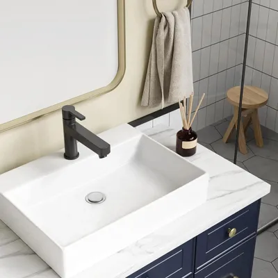 Obrázok produktu pre Keramické umývadlo – umývadlo na dosadenie – rozmery 610 × 450 × 130 mm – biela farba – obdĺžnikový tvar – jedno otvor pre batériu – s prepadom