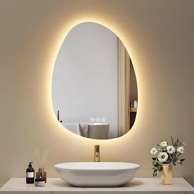 Obrázek produktu pro Zrcadlo s osvětlením: Asymetrické LED zrcadlo do koupelny, rozměry 75 x 55 cm, dotykové ovládání, 3 barvy světla, stmívatelné, s funkcí proti zamlžování, koupelnové zrcadlo s osvětlením, stupeň krytí IP44, úsporné