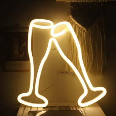 Obrázek produktu pro NEON LED světlo, dekorativní USB světlo na baterie, skleničky na šampaňské bílé cca 28,5 x 28 cm
