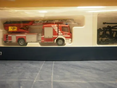 Produktbild von Rietze MB Atego Magirus \'2019 DLK Feuerwehr Kreuzwertheim 71658