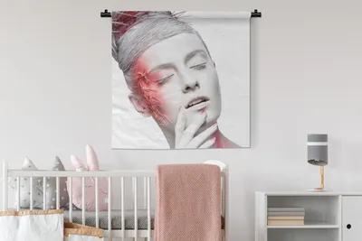 Produktbild von MuchoWow® Wandteppich Wandbehang Frau - Weiß - Rot 90x90 cm Tapisserie Dekoration Wandtuch - Wandaufhänger