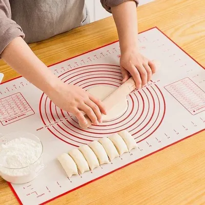 BPA-freie Silikonbackmatte mit Antihaftbeschichtung und Maßskala für Fondant und Teigzubereitung