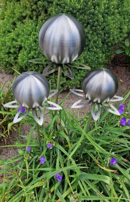 Produktbild von Blütenzauber Paris Rosenkugel 15/10/10 cm Edelstahl schwarz matt gebürstet Gartenstecker mit Stab 80 cm
