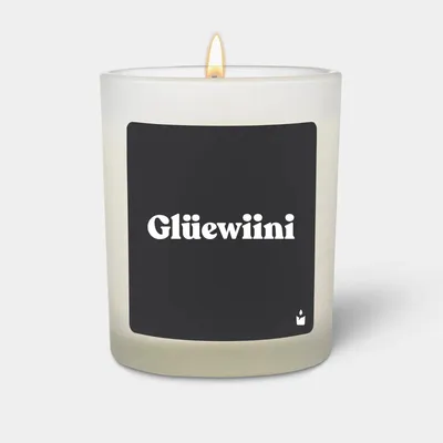 Produktbild von ChattyCandles Duftkerze Woody Glüewiini