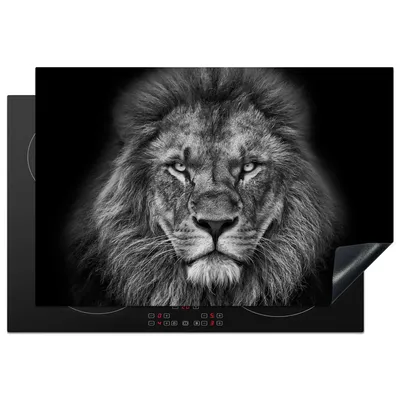 Produktbild von KitchenYeah© Herdabdeckplatte Tiere - Löwe - Schwarz - Weiß - Porträt , 77x51cm, Küche Deko, Glaskeramikkochfeld Herdabdeckung, Abdeckplatte fùr Kochfeld