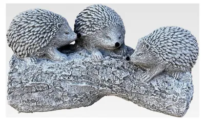 Produktbild von Steinfigur 3 Igel auf Baumstamm frostfest aus Steinguss