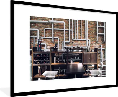 Produktbild von MuchoWow® Gerahmtes Poster Eine Bar mit einem Rohrsystem 90x60 cm - Poster mit Schwarzem Bilderrahmen Wandposter Rahmen Foto Bilder - Wanddekoration - Fotos