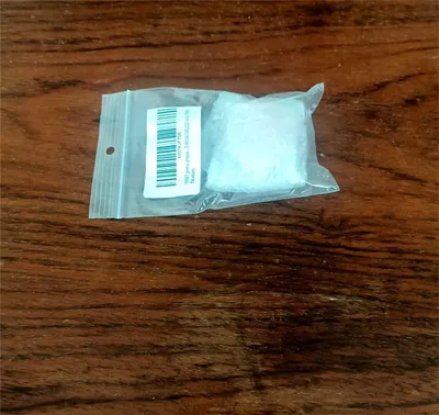 Produktbild von Natürlicher mineralischer Rohstein für die Kristalltherapie und Meditation (Pyritwürfel 1-2 cm)