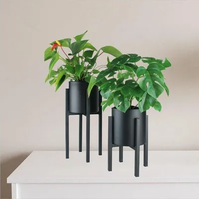 Produktbild von Metallische Blumenstandardsatz, 2-teilig, schwarz, H 23 und 33 / B 12 cm, innen- und außenverwendbar, Blumenkruk oder Kräuterpflanzkasten