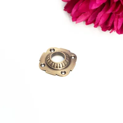 Produktbild von Rosette für Türklinke(einzeln) - zeitloses Design | Messing patiniert