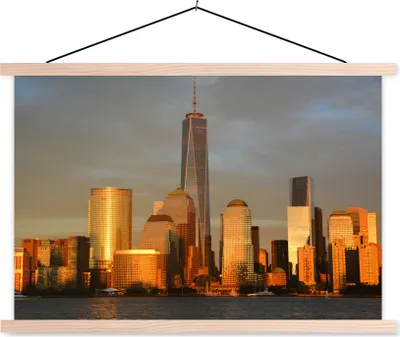 Produktbild von MuchoWow® Textilposter Die Skyline von New York mit dem One World Trade Center 120x80 cm mit holzfarbenen Rahmen - Aufhängeset