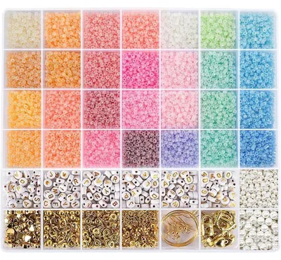 Produktbild von Perlen Set für Armbänder 3mm Glasperlen 28 Farben mit Buchstaben 200 Stück DIY Schmuckherstellung