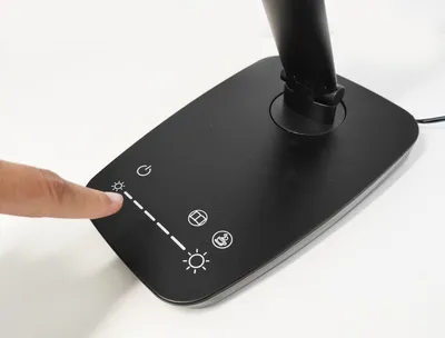 Produktbild von Unilux TWISTLED Schreibtischleuchte schwarz dimmbar
