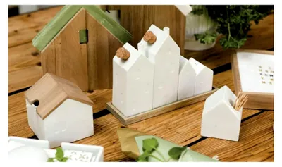 Produktbild von Zuckerdose aus Porzellan im Hüttendesign