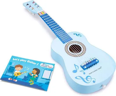 Produktbild von New Classic Toys Neu Classic Toys Spielzeuginstrument - Spielzeuggitarre aus Holz mit Tragegurt - Inklusive Notenheft