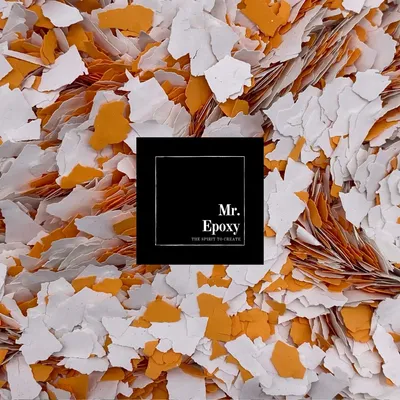 Produktbild von Mr. Epoxy Farbchips für Bodenbeschichtung (2 kg, Mix Orange/Weiß) - Epoxidharz Deko Chips - Terrazzo Flakes (Farb Chips) für Garagenböden, Keller & Werkstatt