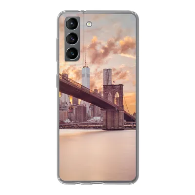 Produktbild von MuchoWow® Handyhülle Schutzhülle Hülle für Samsung Galaxy S21 Brooklyn Bridge und die New Yorker Skyline bei Sonnenuntergang Silikon Softcase Handy Hülle - Softcase