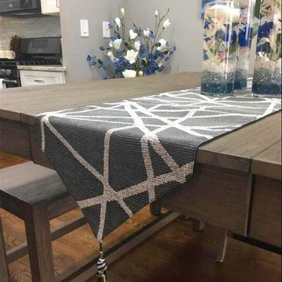 Zdjęcie produktu dla Szary obrus w geometryczne wzory, 13 x 60 cali, materiał