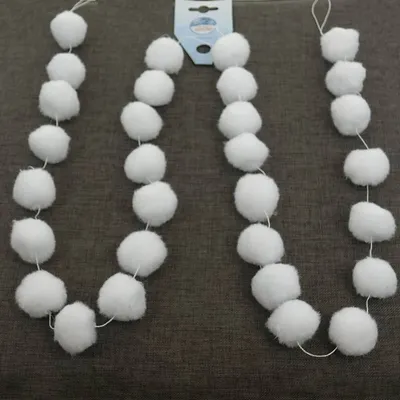 Produktbild von Kaemingk Weinachtsdeko Schneeballgirlande Weiß Ø 4 cm Länge 180 cm - Polyester
