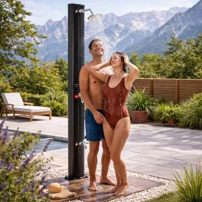 Produktbild von 35-Liter-Gartendusche aus PVC mit Duschkopf und Fußwascharmatur