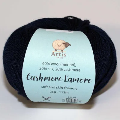 Image de Cashmere « L'amore » Art'is Yarn : 20 % cachemire, 20 % soie, 60 % mérinos (200 bleu nuit)