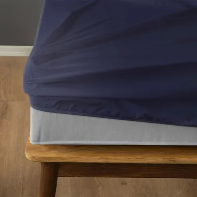 Produktbild von Komfortec Spannbetttuch Blau 100x200 cm für Boxspringbett bis 15-30 cm Matratzenhöhe aus 100% gebürstetem Polyester-Mikrofaser strapazierfähig