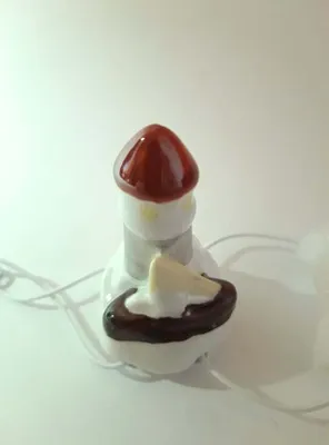 Produktbild von Porzellan Tropfenfänger Leuchtturm, handbemalt für Kaffee- oder Teekannen, Figur Leuchttürme