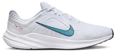 Productafbeelding van Nike Quest 5, wit, lichtrood, zwart, valeriaanblauw - EU 44