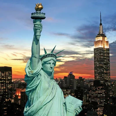 Produktbild von New York Kunstdruck Bild - Freiheitsstatue Und Skyline Bei Sonnenuntergang (100 x 100 cm)