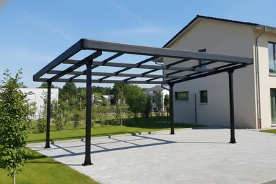 Produktbild von Aluminium Doppelcarport für 2 Autos Schwarz – Solar-Carport Gestell mit Dachverkleidung & Regenrinne, KI-generiertes Bild