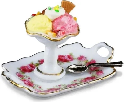 Produktbild von Porzellan Miniatur Eiscremezeit mit Rose auf Tablett – Sommerdeko