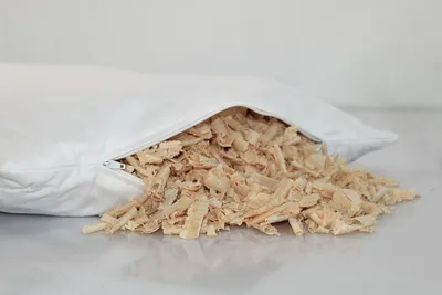 Produktbild von Zirbenkissen 40x60cm groß - Baumwolle Köper weiß, direkt befüllt - Zirbenholzkissen