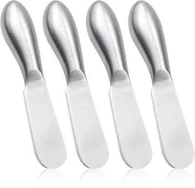 Productafbeelding van Ibenzoa® Set van 4 roestvrijstalen botermessen, 13,5 x 2,5 cm, zilver – ergonomisch ontwerp, hoogglanzende en niet-giftige oppervlakte, geschikt voor boter, kaas en spreads