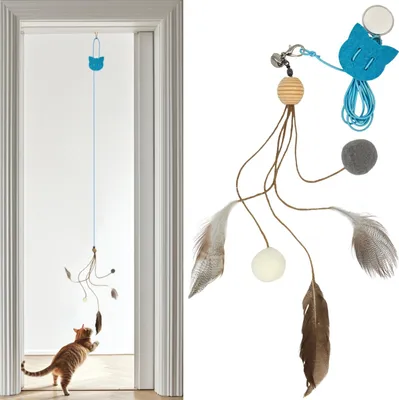 Produktbild von Katzenangel zur Befestigung am Türrahmen. Federn, Plüschbälle, Glöckchen