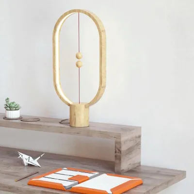 Productafbeelding van Allocacoc Heng - Design LED-lamp - Unieke lamp voor woonkamer | slaapkamer, vervaardigd uit hoogwaardig, stevig hout met USB-aansluiting en warm wit licht