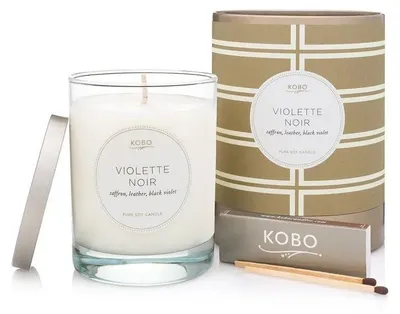 Produktbild von KOBO Aurelia Violette Noir Duftkerze (11 oz / 312 g)