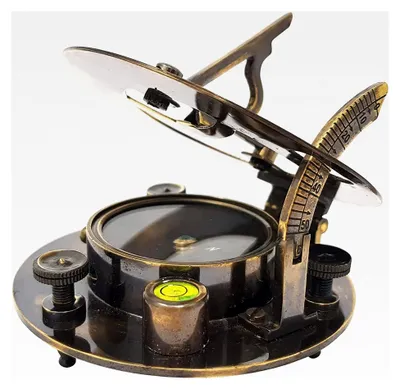 Produktbild von Kompass mit Sonnenuhr, Messing, personalisierbar, 12,7 cm, Sonnenuhr-Kompass in Lederetui