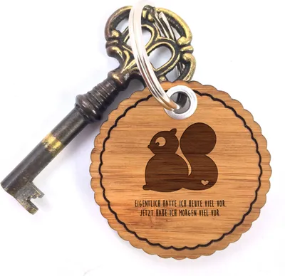 Produktbild von Mr. & Mrs. Panda Schlüsselanhänger Eichhörnchen - Geschenk, Anhänger, Eichhorn, Wald, Taschenanhänger, Wood, Holz, Waldtiere, schlüssel, Holzanhänger