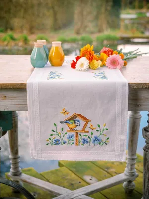 Produktbild von Vervaco Tischläufer Kreuzstich Stickpackung "Vogelhäuser", Stickbild vorgezeichnet, 40x100cm