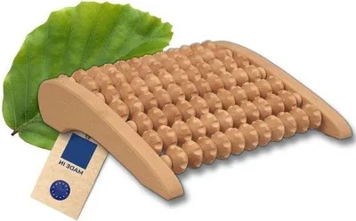 Produktbild von Famanu Massagegerät aus Buchenholz für Fußmassage und Entspannung - 27 cm