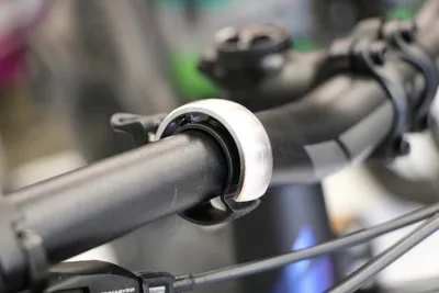 Produktbild von Knog OI Classic Large Fahrradklingel, 23.8 - 31.8 mm, black matte