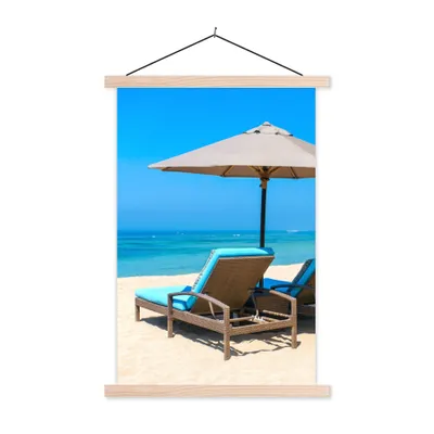 Produktbild von MuchoWow® Textilposter Strandkorb - Sonnenschirm - Sommer - Meer 60x90 cm mit holzfarbenen Rahmen - Textil