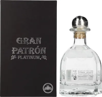 Produktbild von Gran Patrón Tequila PLATINUM Silver 100% de Agave 40% Vol. 0,7l in Geschenkbox