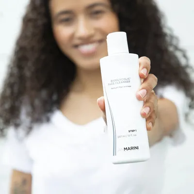 Produktbild von Jan Marini Clean Zyme Gesichtsreiniger 237 ml