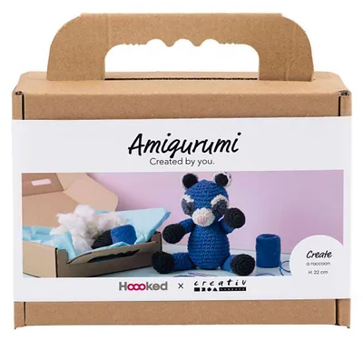 Produktbild von Creativ Company Häkelset Amigurumi Waschbär schwarz blau Baumwolle