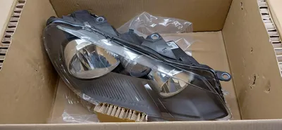 Produktbild von Valeo Scheinwerfer rechts für VW Golf VI